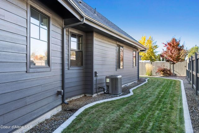 1276 E Hofmeister CT, Hayden Lake, ID 83835
