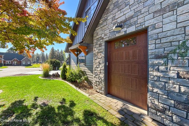 1276 E Hofmeister CT, Hayden Lake, ID 83835