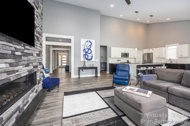 2930 Isle Water Drive, Belmont, MI 49306