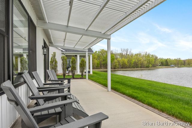 2930 Isle Water Drive, Belmont, MI 49306