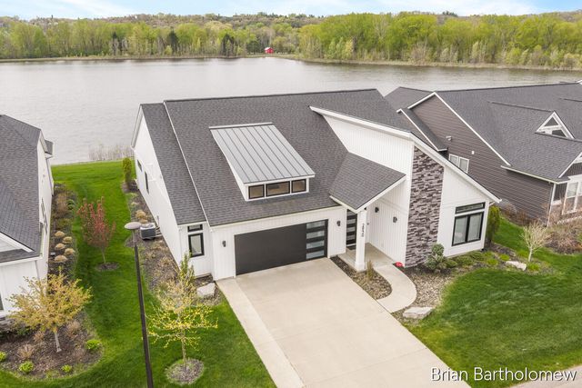 2930 Isle Water Drive, Belmont, MI 49306