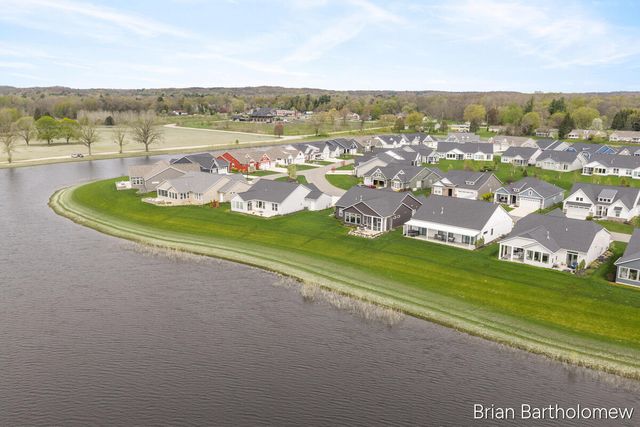 2930 Isle Water Drive, Belmont, MI 49306