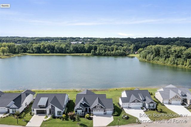 2930 Isle Water Drive, Belmont, MI 49306