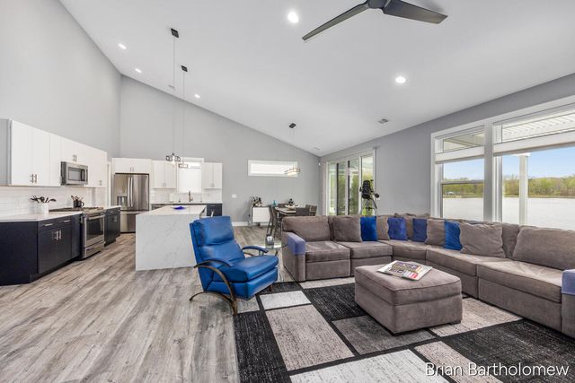2930 Isle Water Drive, Belmont, MI 49306