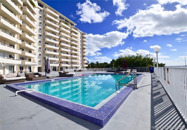 7904 West Dr 1004, North Bay Village, FL 33141