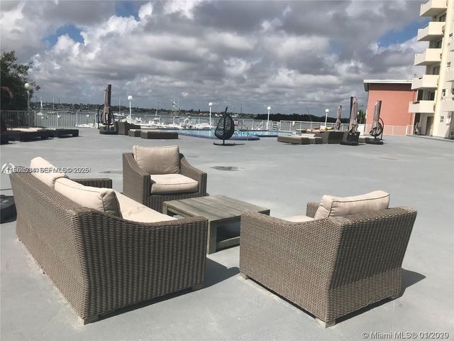 7904 West Dr 1004, North Bay Village, FL 33141