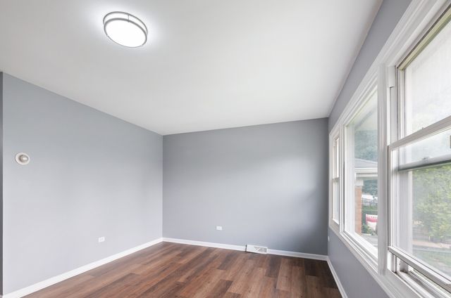 5330 S Wallace Street, Chicago, IL 60609