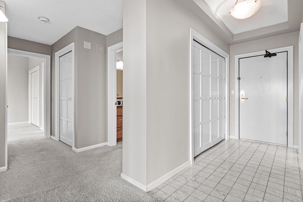 1235 Yale Place 808, Minneapolis, MN 55403 — photo 2