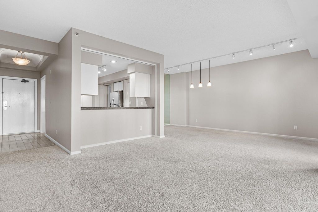 1235 Yale Place 808, Minneapolis, MN 55403 — photo 3