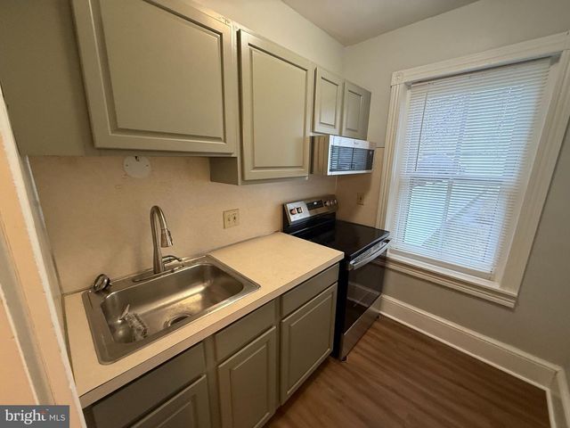 220 S WASHINGTON ST, Boyertown, PA 19512