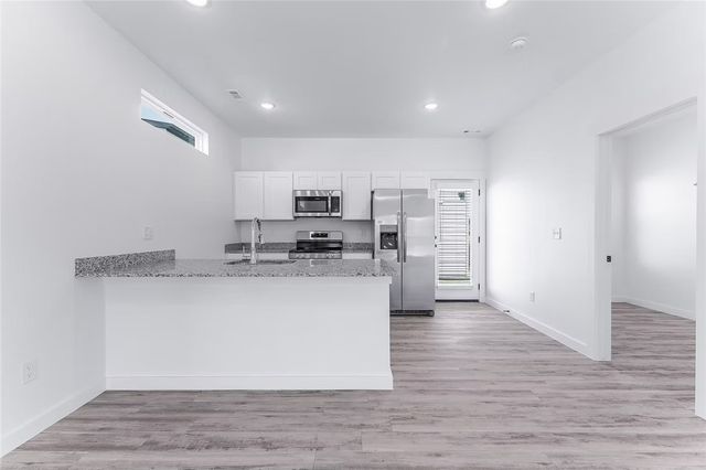 571 Discovery Avenue, Bentonville, AR 72712