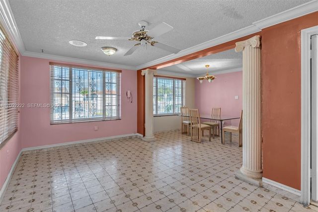 3194 SW 6th St, Miami, FL 33135