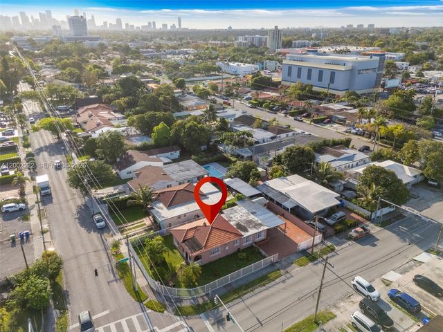 3194 SW 6th St, Miami, FL 33135