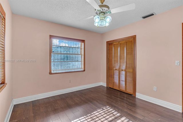 3194 SW 6th St, Miami, FL 33135