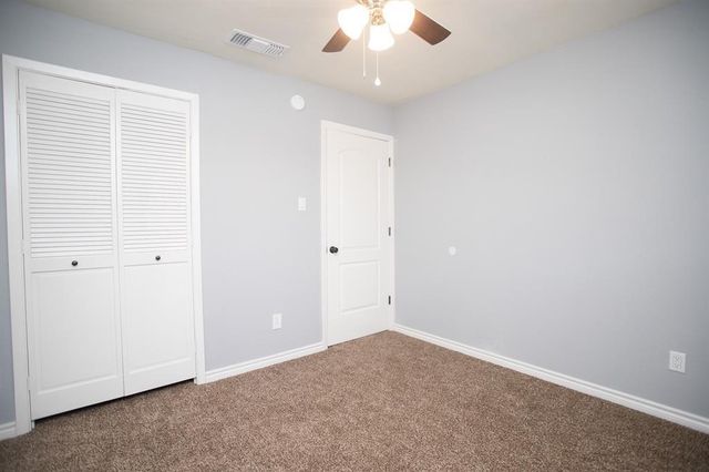 5821 Sunforest Dr, Houston, TX 77092