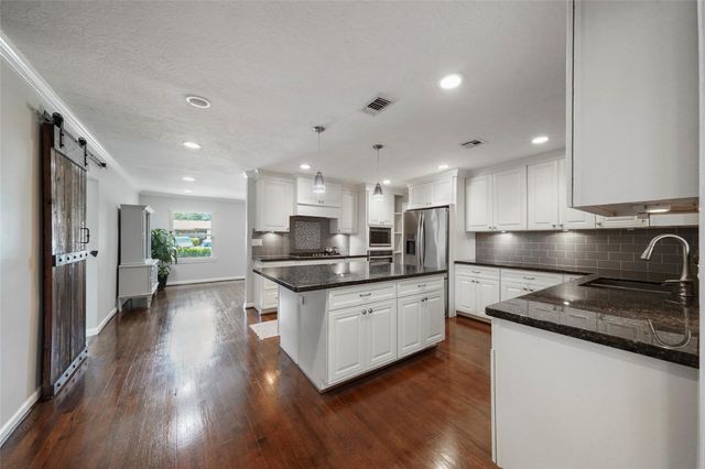 1803 Libbey Drive, Houston, TX 77018