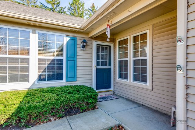 651 S Essington Drive, Round Lake, IL 60073