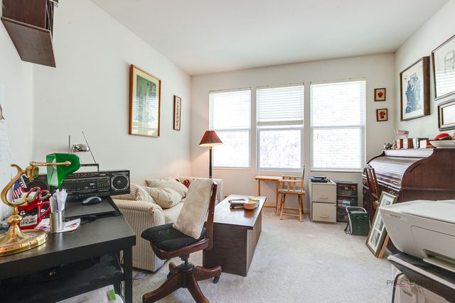 651 S Essington Drive, Round Lake, IL 60073