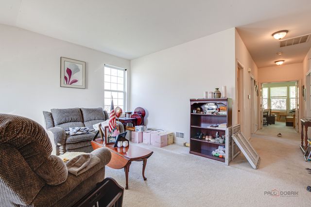 651 S Essington Drive, Round Lake, IL 60073