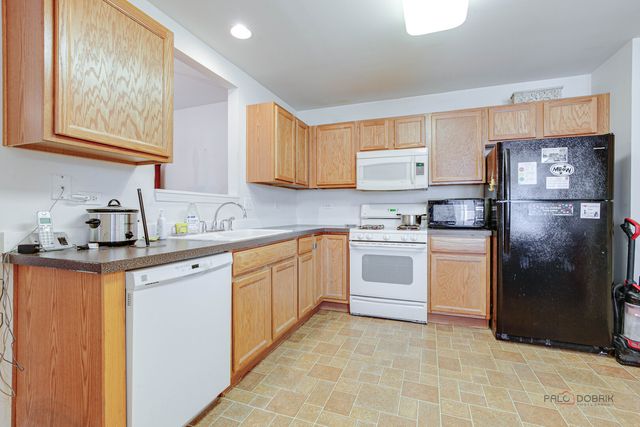 651 S Essington Drive, Round Lake, IL 60073