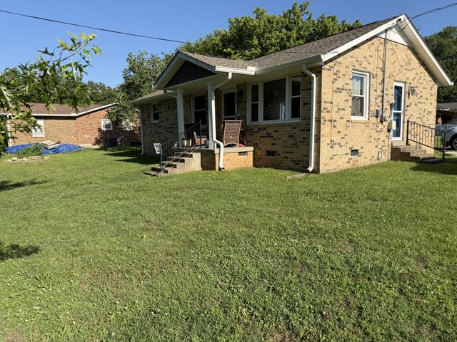 135 Irvin Rd, La Vergne, TN 37086