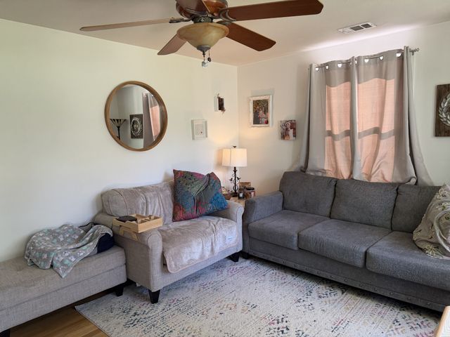 135 Irvin Rd, La Vergne, TN 37086