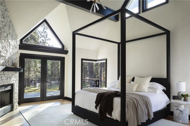 729 Brentwood, Lake Arrowhead, CA 92352