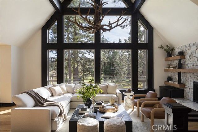 729 Brentwood, Lake Arrowhead, CA 92352