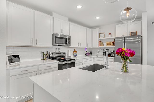 2072 Advana Street NE, Palm Bay, FL 32905