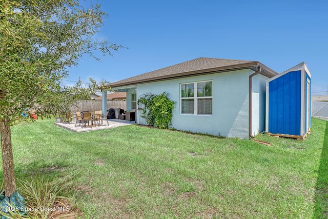 2072 Advana Street NE, Palm Bay, FL 32905