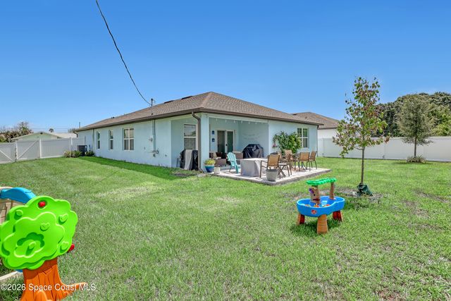 2072 Advana Street NE, Palm Bay, FL 32905