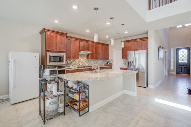 12902 Oak Falls Drive, Pearland, TX 77584