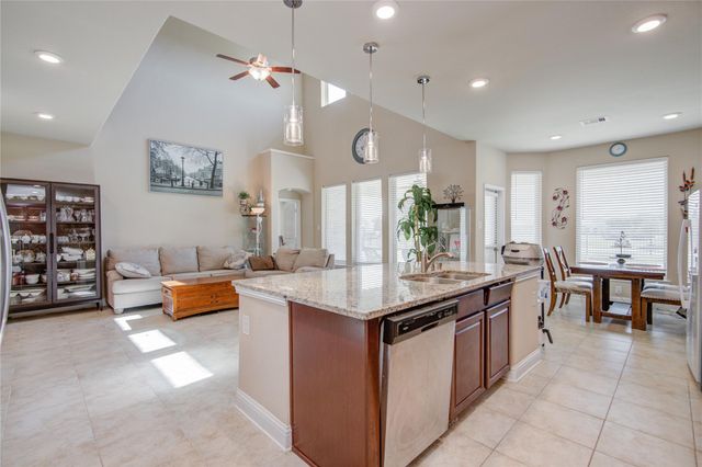 12902 Oak Falls Drive, Pearland, TX 77584