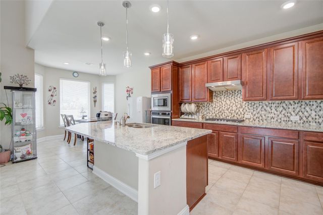 12902 Oak Falls Drive, Pearland, TX 77584