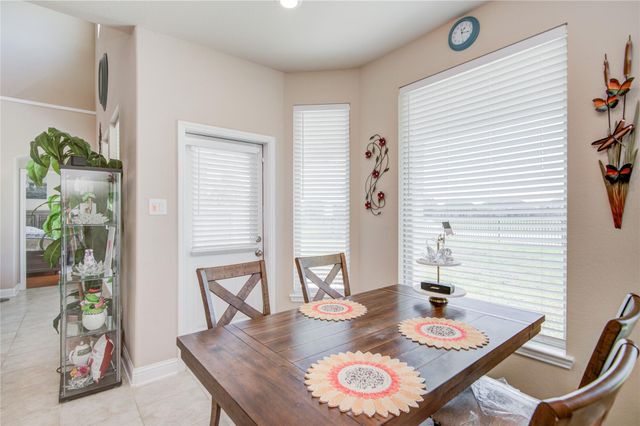 12902 Oak Falls Drive, Pearland, TX 77584