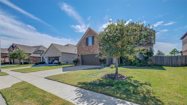 12902 Oak Falls Drive, Pearland, TX 77584