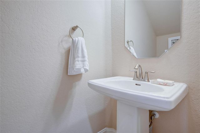 12902 Oak Falls Drive, Pearland, TX 77584