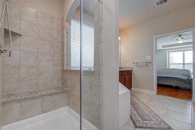 12902 Oak Falls Drive, Pearland, TX 77584