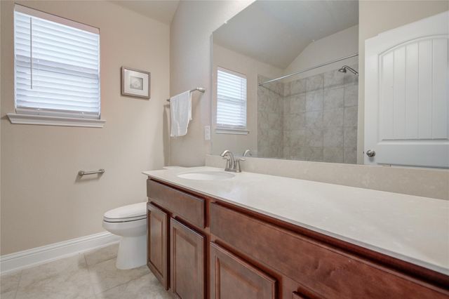 12902 Oak Falls Drive, Pearland, TX 77584