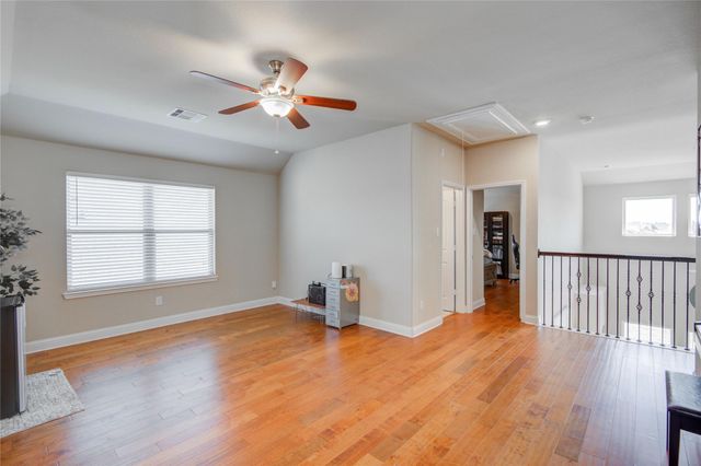 12902 Oak Falls Drive, Pearland, TX 77584