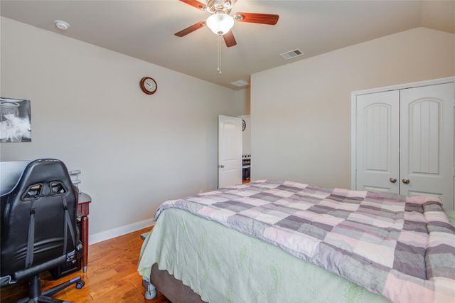 12902 Oak Falls Drive, Pearland, TX 77584