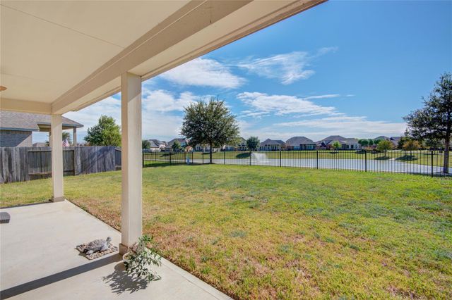 12902 Oak Falls Drive, Pearland, TX 77584