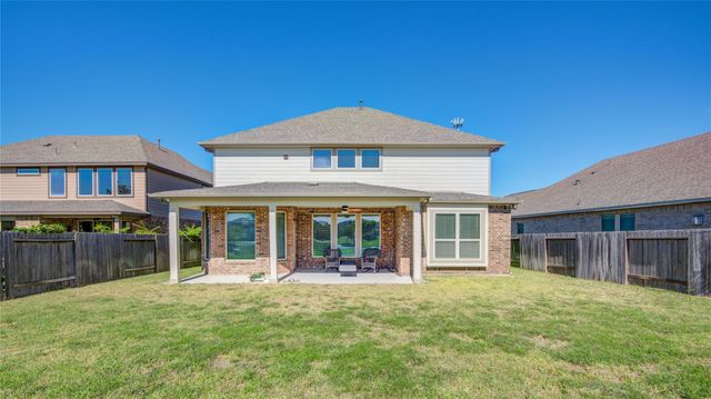 12902 Oak Falls Drive, Pearland, TX 77584