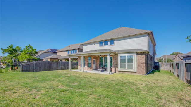 12902 Oak Falls Drive, Pearland, TX 77584