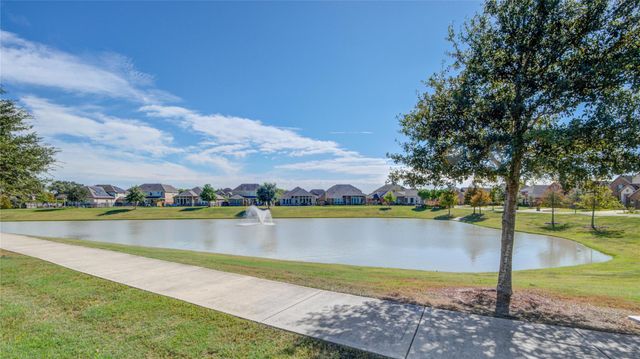 12902 Oak Falls Drive, Pearland, TX 77584