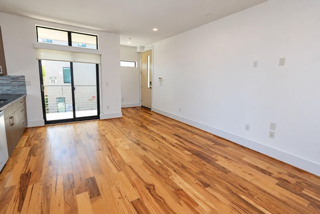 2401 Crawford Street A114, Houston, TX 77004