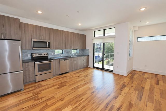 2401 Crawford Street A114, Houston, TX 77004