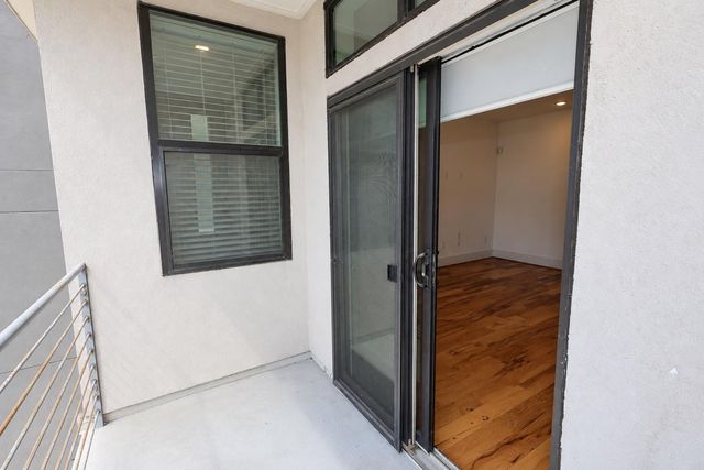2401 Crawford Street A114, Houston, TX 77004