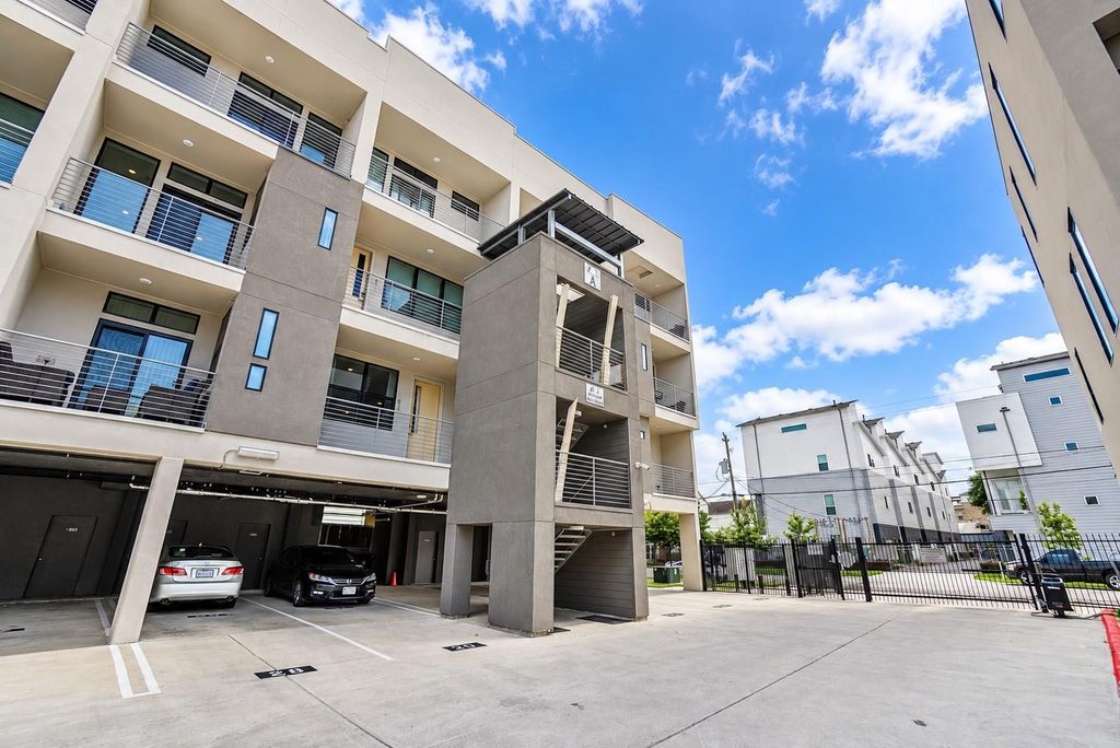 2401 Crawford Street A114, Houston, TX 77004