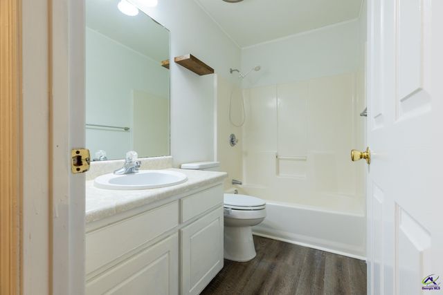 113 Lake Lillian Drive, Perry, GA 31069